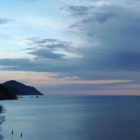 Apartmán Tinetto Brezza Di Mare Deiva Marina Exteriér fotografie